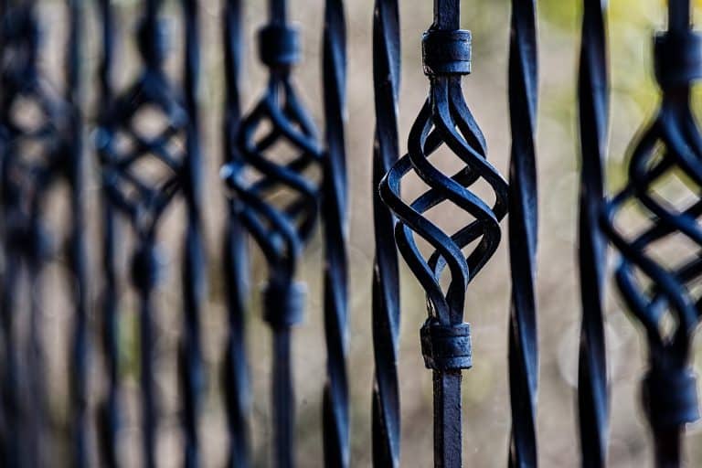 découvrez nos services professionnels d'installation de clôtures pour sécuriser et embellir votre espace extérieur. bénéficiez d'une expertise de qualité et d'un large choix de matériaux adaptés à vos besoins. demandez un devis gratuit dès aujourd'hui !
