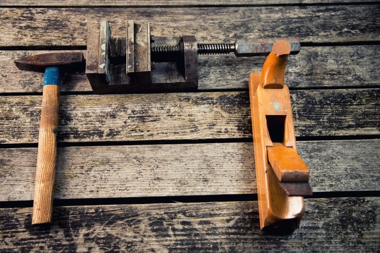 découvrez l'art de la menuiserie : des techniques de travail du bois aux conseils pour créer des meubles uniques. explorez nos projets de menuiserie et améliorez vos compétences avec des astuces pratiques pour tous les niveaux.